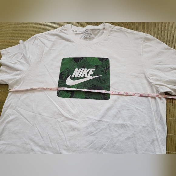 ♡ SOLD ON EBAY ♡ Nike Men's XL White Logo Green Leaves Short Sleeve Tee - Picture 9 of 11